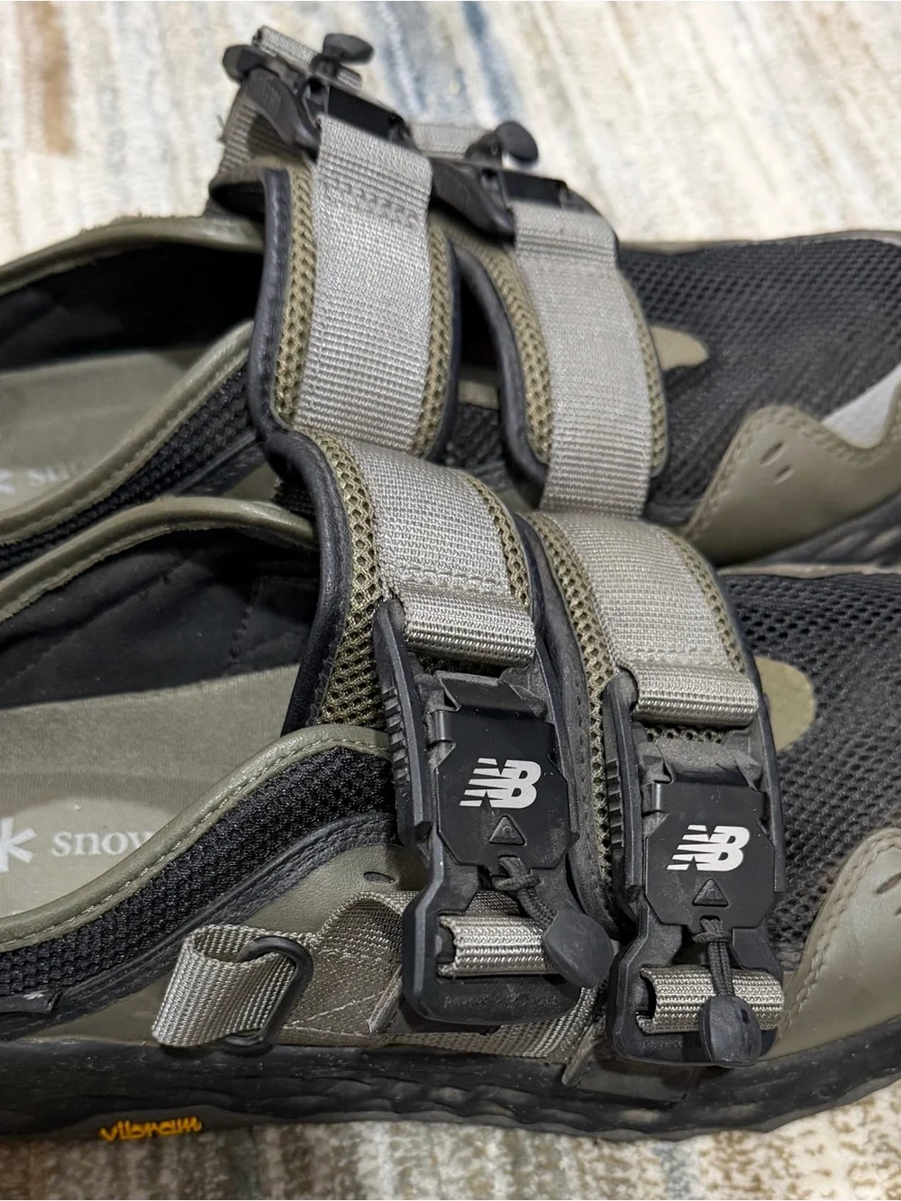 New Balance Kids Olive and Black Hook-and-Loop Sneakers